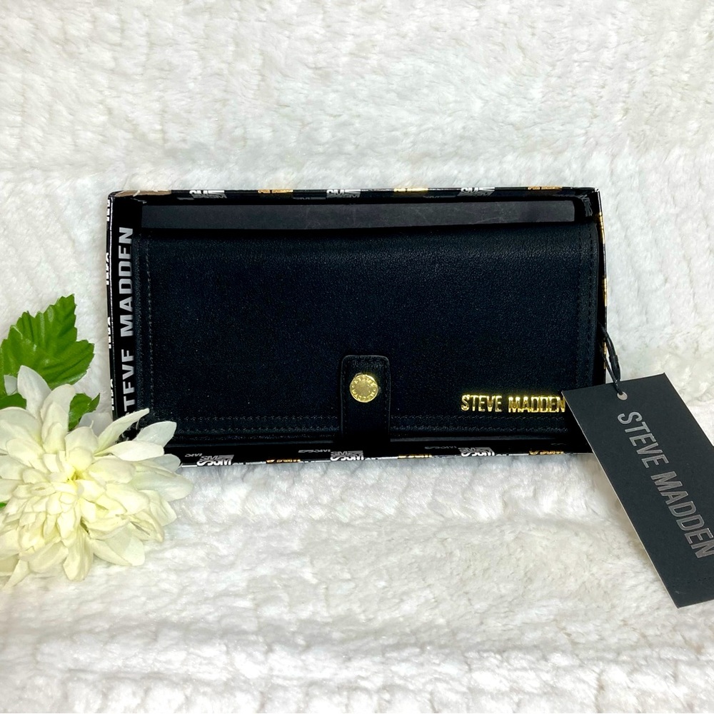 Steve Madden Black Continental Wallet Snap Tab Closure MT3000XM NEW